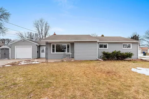 1501 Oakridge Ave, Kaukauna, WI 54130
