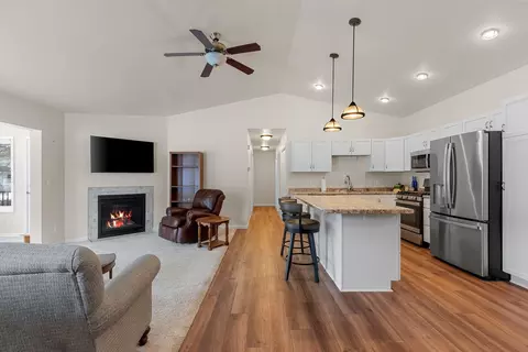 1601 Timber Trl, Shawano, WI 54166 photo 4