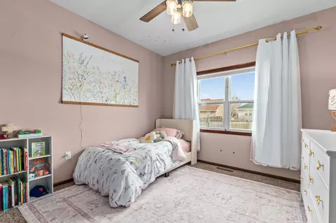 Bedroom - 4326 E Appleview Dr, Appleton, WI 54913 photo 6 of 6