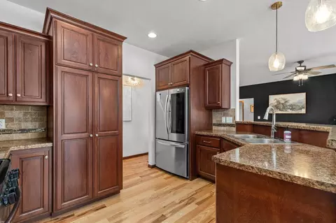 Kitchen - 4326 E Appleview Dr, Appleton, WI 54913 photo 4 of 6