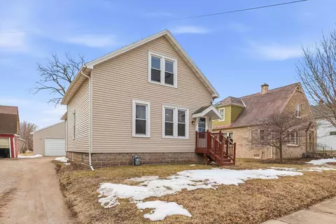 1125 Winnebago Ave, Oshkosh, WI 54901