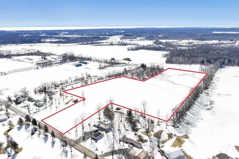 logtown road, Oconto, WI 54153