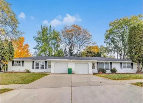 1376 Kellogg St, Green Bay, WI 54303