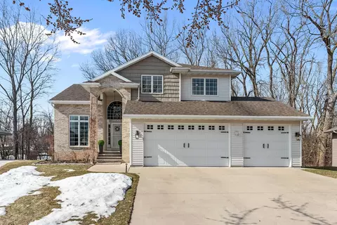 2732 Independence Ct, Appleton, WI 54914