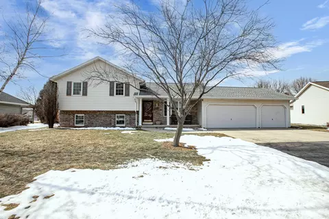 1248 Deer Haven Dr, Menasha, WI 54952