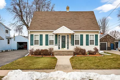 228 Frederick St, Menasha, WI 54952