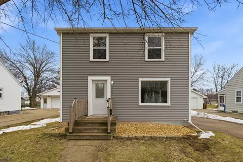 831 Martin St, Menasha, WI 54952