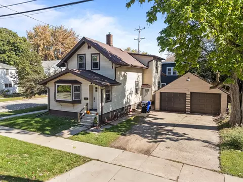 Exterior - 818 N Durkee St, Appleton, WI 54911 photo 7 of 7