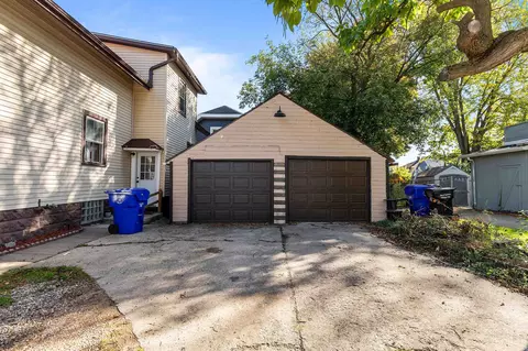 Exterior - 818 N Durkee St, Appleton, WI 54911 photo 3 of 7