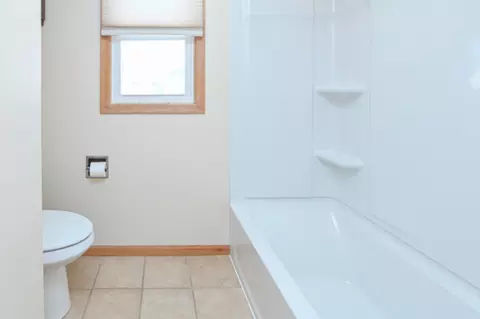 Bath - 2747 W 8th St, Appleton, WI 54914 photo 2 of 3