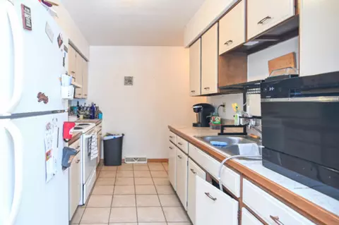 Kitchen - 2747 W 8th St, Appleton, WI 54914 photo 5 of 6