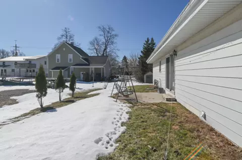Exterior - 2747 W 8th St, Appleton, WI 54914 photo 5 of 5
