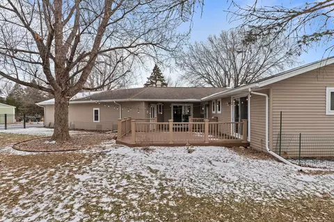 Exterior - 3225 N Abendroth St, Appleton, WI 54914 photo 7 of 10