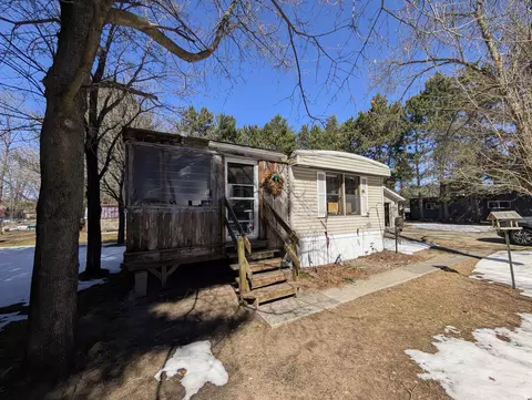 226 E Lohrville Ave, Redgranite, WI 54970