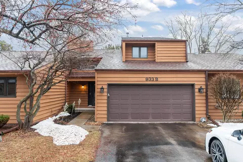 Exterior - 933 E Windfield Pl #B, Appleton, WI 54911 photo 2 of 7