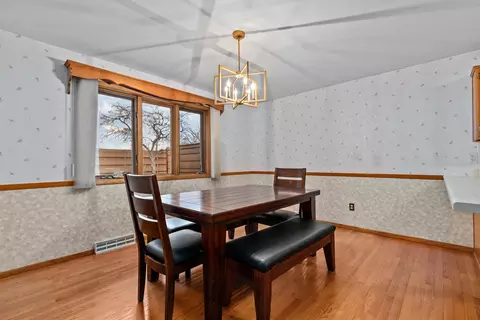 Dining - 933 E Windfield Pl #B, Appleton, WI 54911 photo 1 of 2