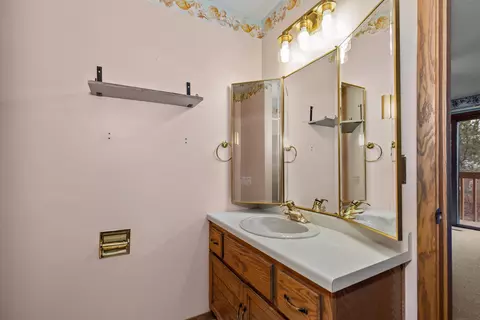 Bath - 933 E Windfield Pl #B, Appleton, WI 54911 photo 4 of 5
