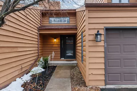 Exterior - 933 E Windfield Pl #B, Appleton, WI 54911 photo 3 of 7