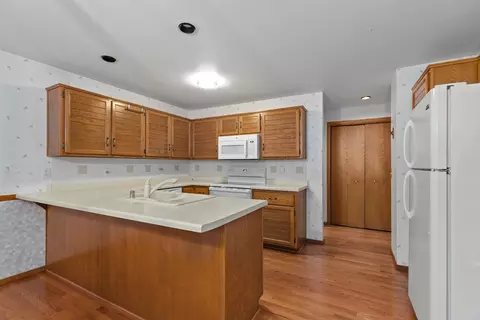 Kitchen - 933 E Windfield Pl #B, Appleton, WI 54911 photo 1 of 4