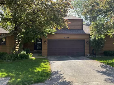 933 E Windfield Pl #B, Appleton, WI 54911