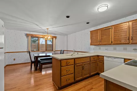 Kitchen - 933 E Windfield Pl #B, Appleton, WI 54911 photo 3 of 4