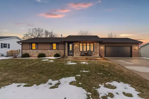 543 Delwiche Rd, Green Bay, WI 54302