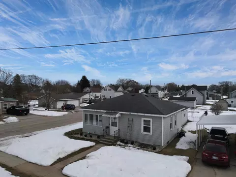 2201 15th Ave, Menominee, MI 49858