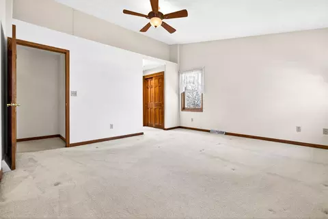 Bedroom - 951 E Foxmoor Ln, Appleton, WI 54911 photo 4 of 7