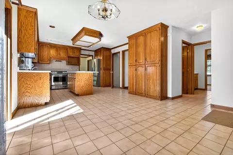 Kitchen - 951 E Foxmoor Ln, Appleton, WI 54911 photo 1 of 5