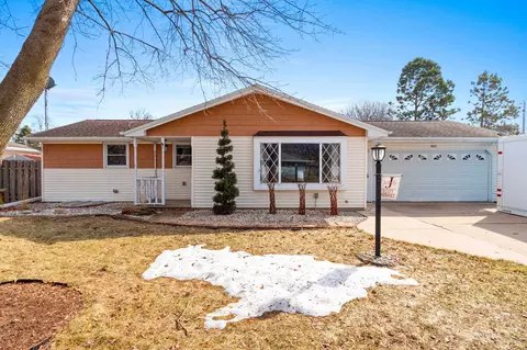 1021 Wishart Ave, De Pere, WI 54115