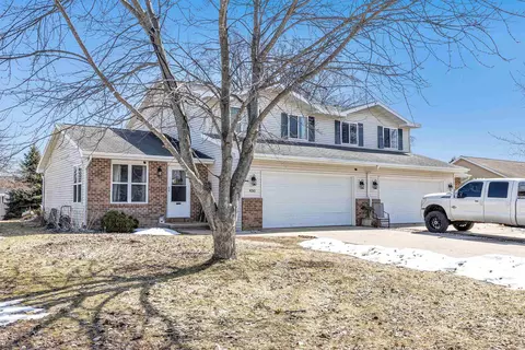 430 Steno Trl, Pulaski, WI 54162