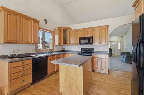Kitchen - 4724 N Fallview Ln, Appleton, WI 54913 photo 2 of 3