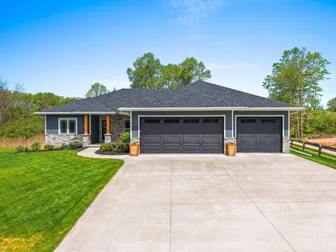 3738 Rustic Heights Ct, Howard, WI 54313