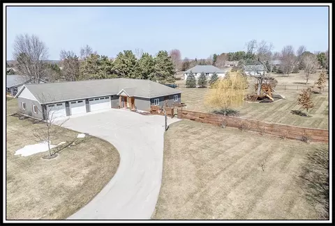n3563 County Road W, New London, WI 54961