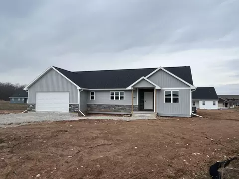2652 Lawrence Ln, Neenah, WI 54956