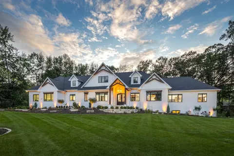 2411 Loxley Ct, Suamico, WI 54173
