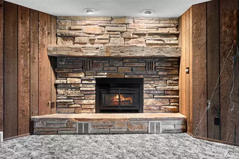 Living - n9562 Otte Court, Appleton, WI 54915 photo 4 of 6