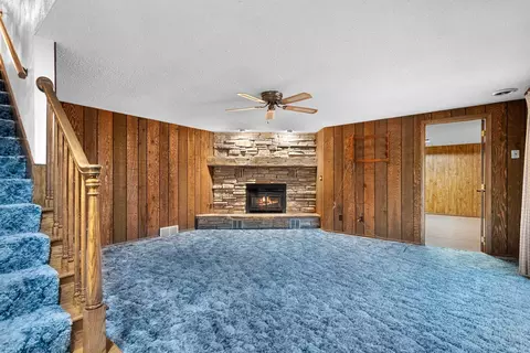 Living - n9562 Otte Court, Appleton, WI 54915 photo 3 of 6