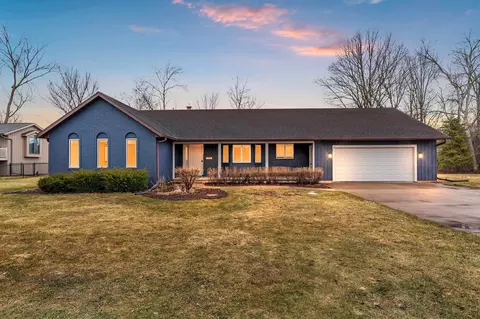 1236 Meadowview Dr, Menasha, WI 54952
