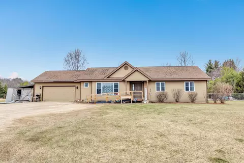 801 Simon St, Wild Rose, WI 54984