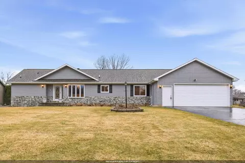 5235 Chesapeake Ct, Oshkosh, WI 54901