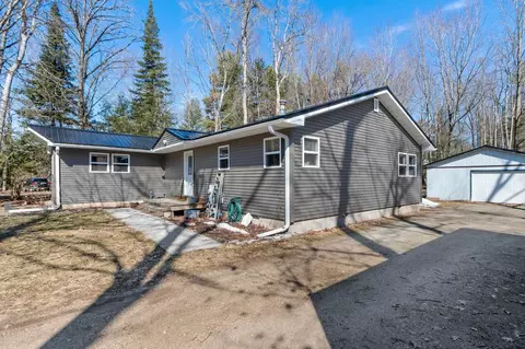 w6118 Lake Drive, Shawano, WI 54166