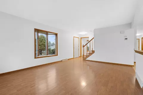 Living - n9650 Darboy Drive, Appleton, WI 54915 photo 2 of 7