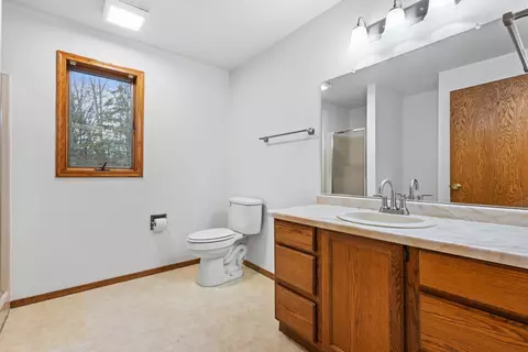 Bath - n9650 Darboy Drive, Appleton, WI 54915 photo 1 of 2