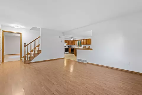 Living - n9650 Darboy Drive, Appleton, WI 54915 photo 4 of 7