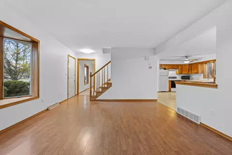 Living - n9650 Darboy Drive, Appleton, WI 54915 photo 5 of 7