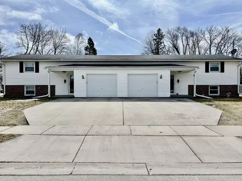 703 Helena St, De Pere, WI 54115