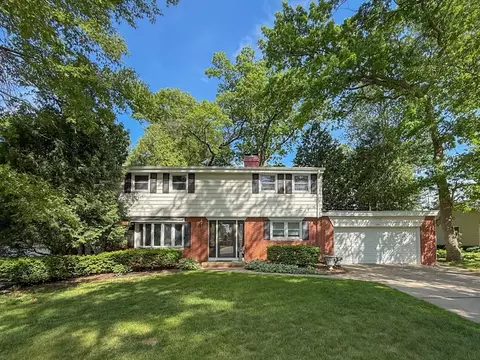 1321 Wiesner St, Green Bay, WI 54304