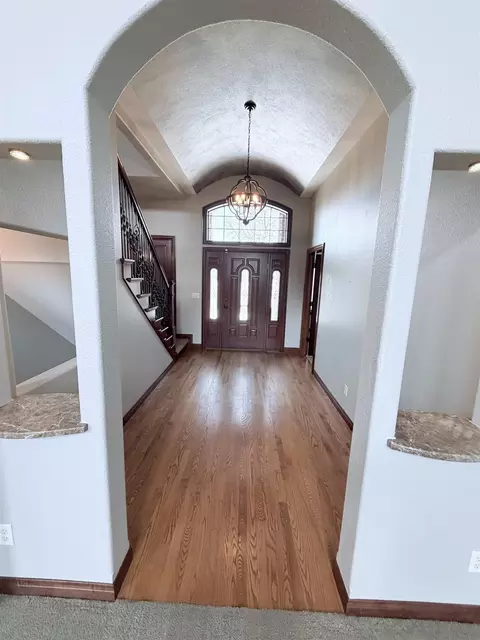 Entry Way - 2821 E Milestone Ct, Appleton, WI 54913 photo 1 of 4