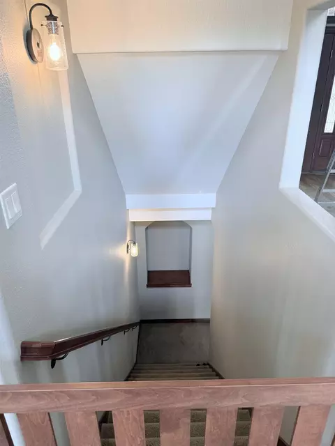 Entry Way - 2821 E Milestone Ct, Appleton, WI 54913 photo 4 of 4
